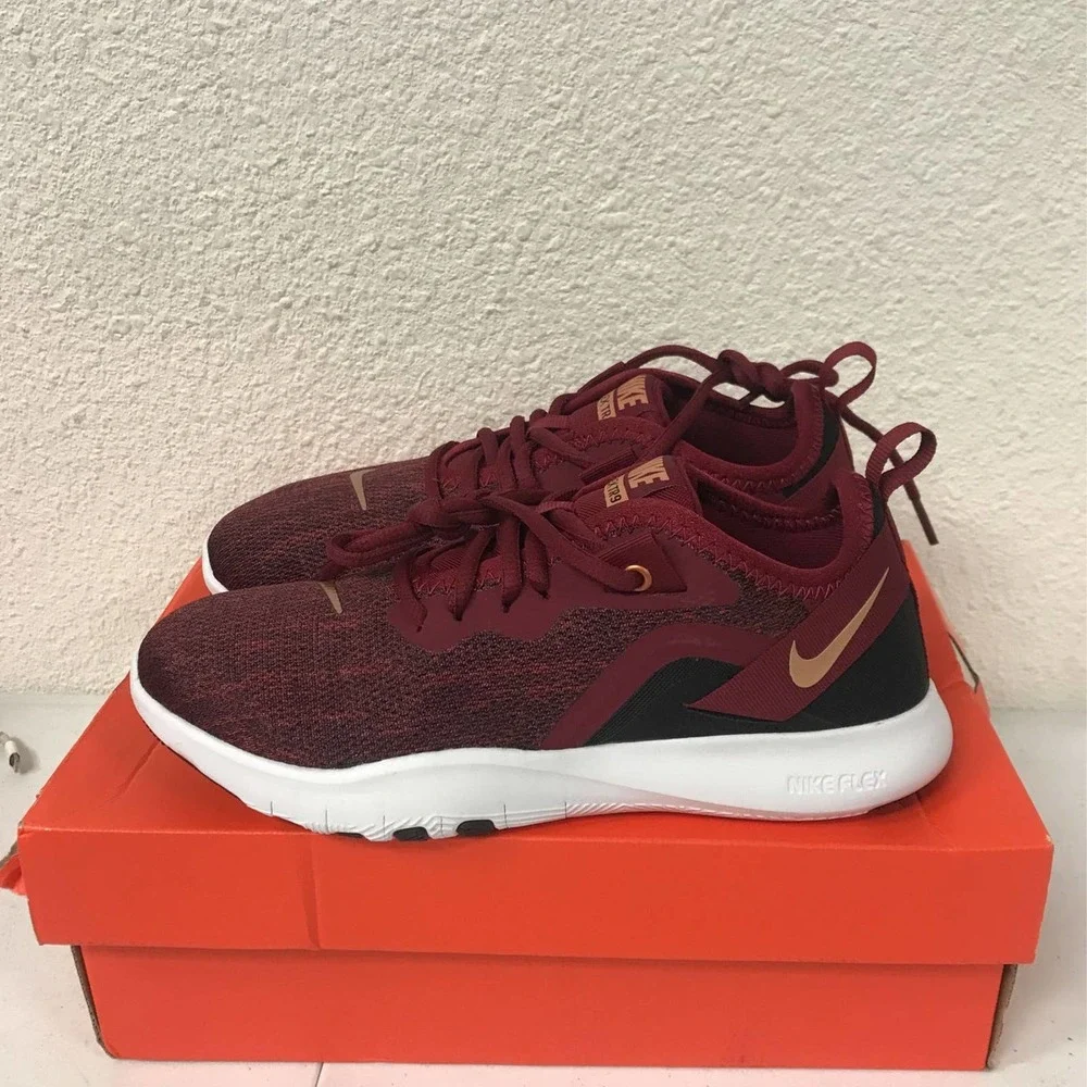 Nike Women's Size 6 Flex Trainer 9 Sneaker, Red - Picture 4 of 8